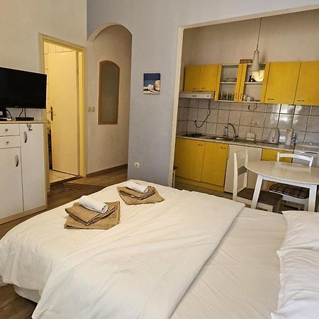Studio Apartment Kiki For 2, Near Old Town & Beach, Free Wifi Zara Esterno foto