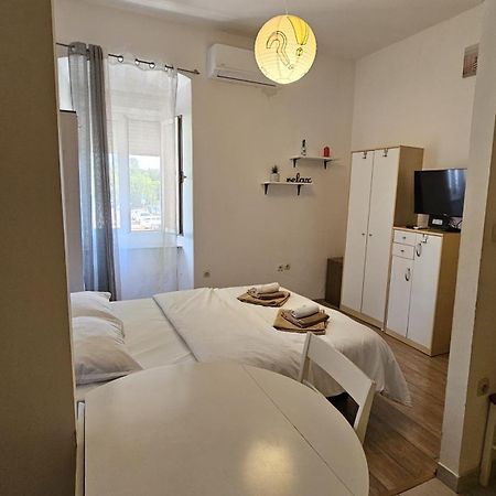 Studio Apartment Kiki For 2, Near Old Town & Beach, Free Wifi Zara Esterno foto
