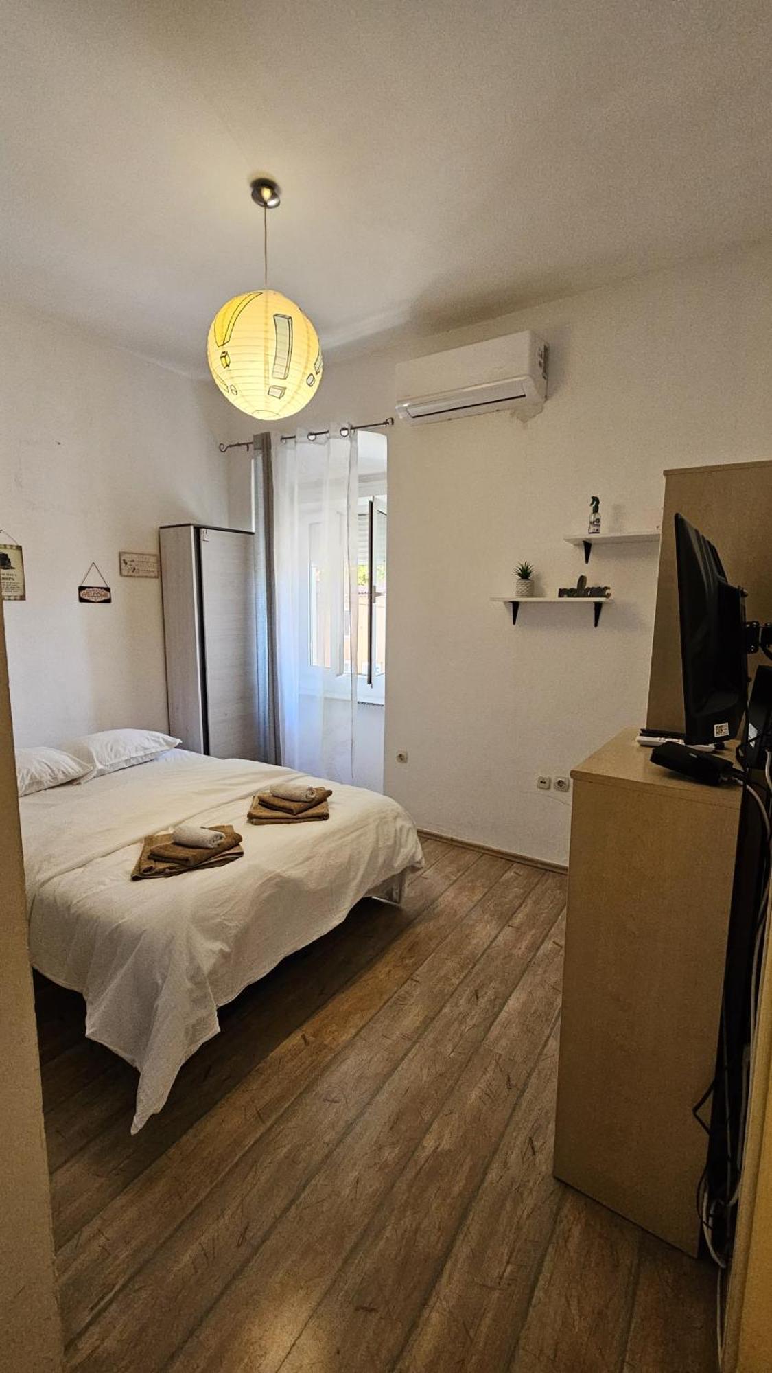 Studio Apartment Kiki For 2, Near Old Town & Beach, Free Wifi Zara Esterno foto